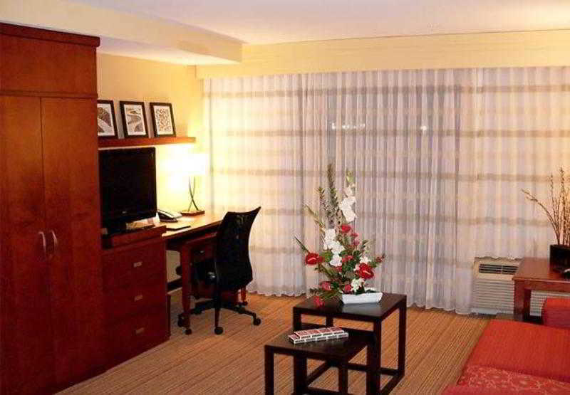 מלון Courtyard By Marriott וולדורף מראה חיצוני תמונה