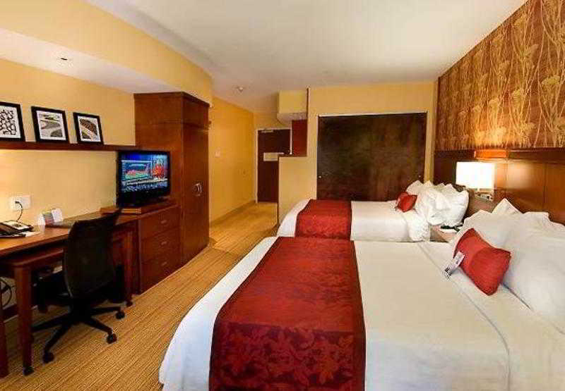 מלון Courtyard By Marriott וולדורף מראה חיצוני תמונה
