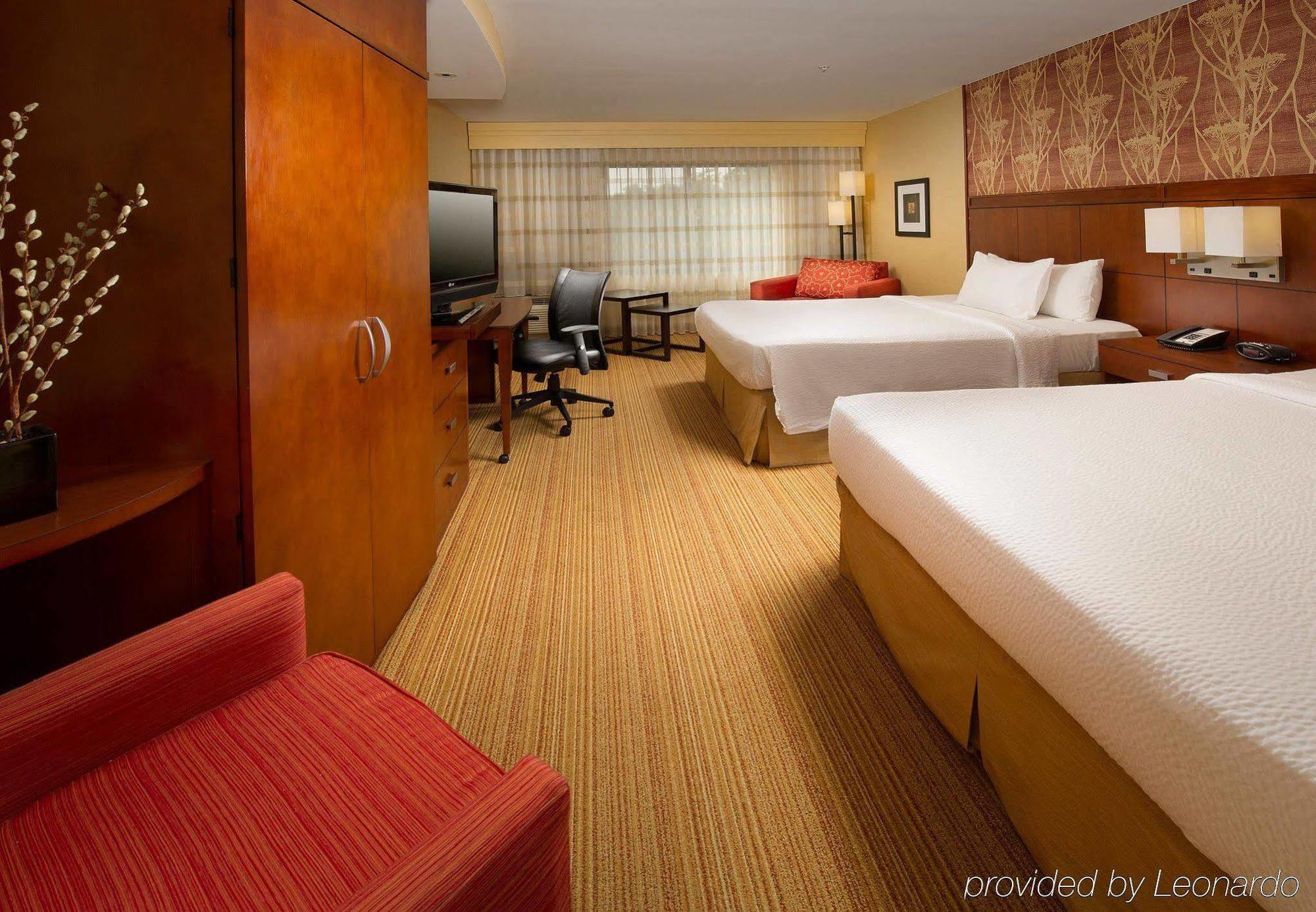 מלון Courtyard By Marriott וולדורף מראה חיצוני תמונה